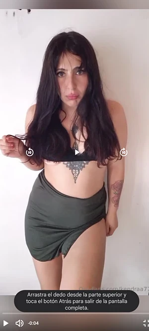 This shorty knows how to drive you crazy 😋😍 bitch