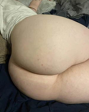 Fat ass, come kiss it