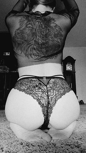 On my knees like a good girl 😇