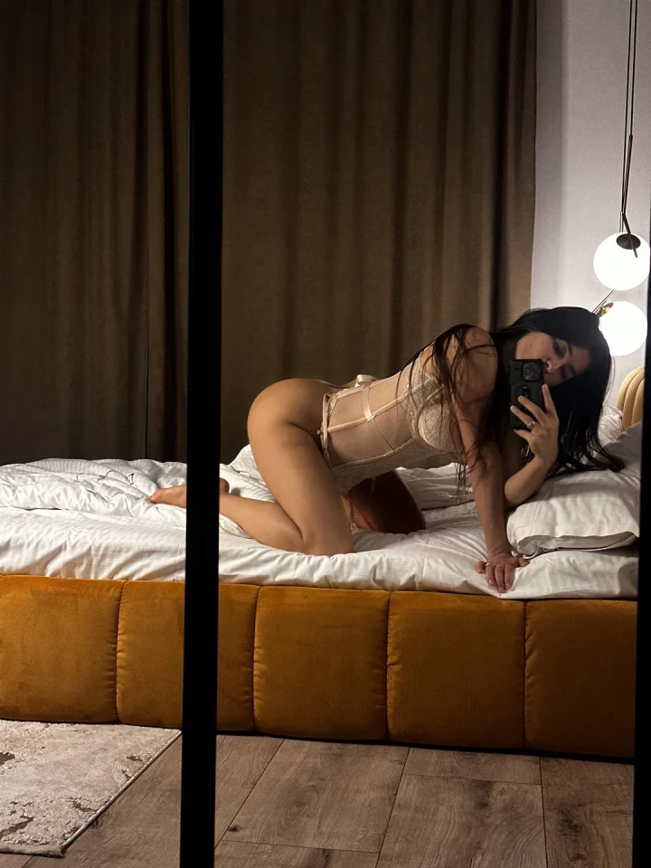 Ebony picture of KRISTI🧘🏻‍♀️