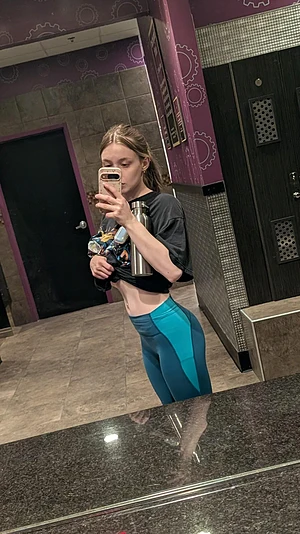tried to take an after gym selfie lol