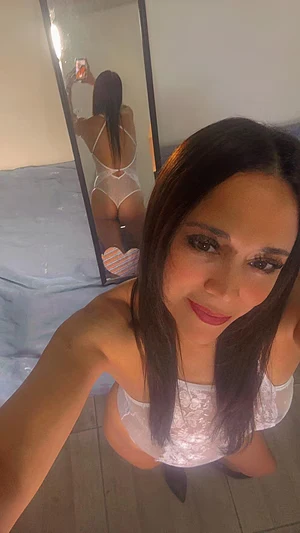 48F, do you like that? A natural woman who wants to have fun.