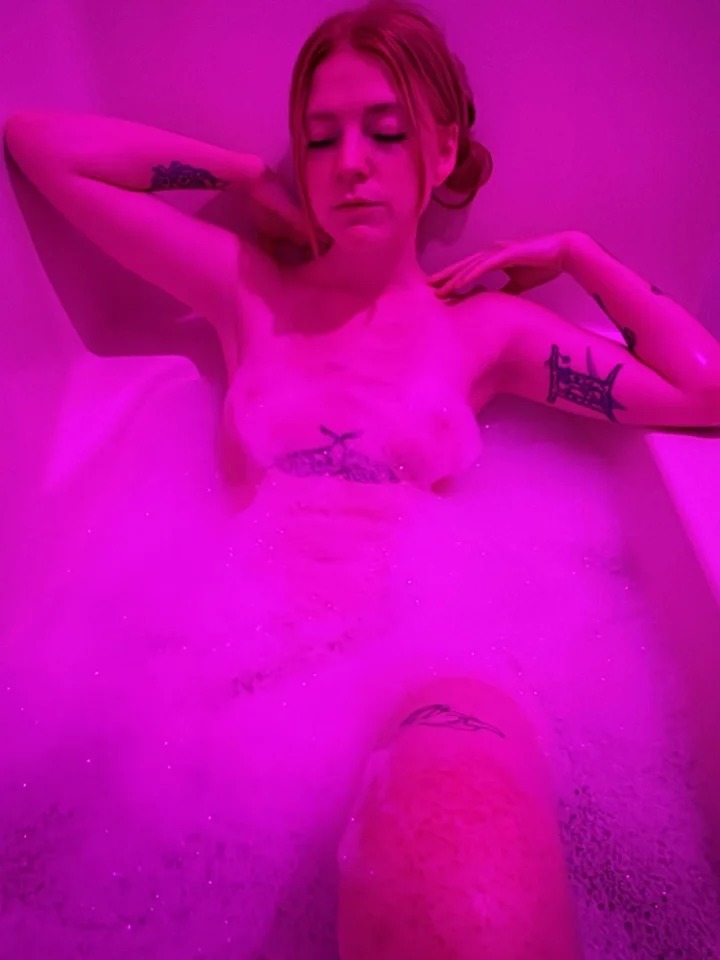 Original picture of Faye