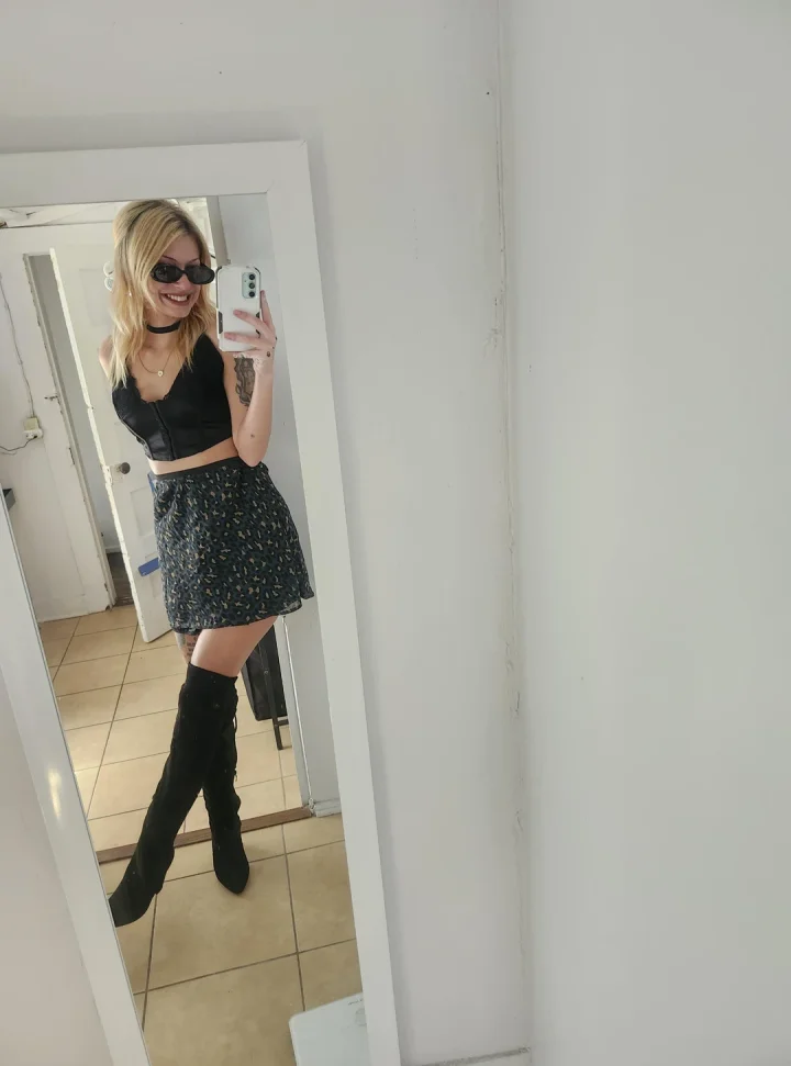What's under the dress is better – Selfie Foto von SuzySweetSteps