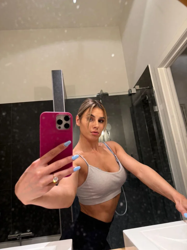 New blondie here😇