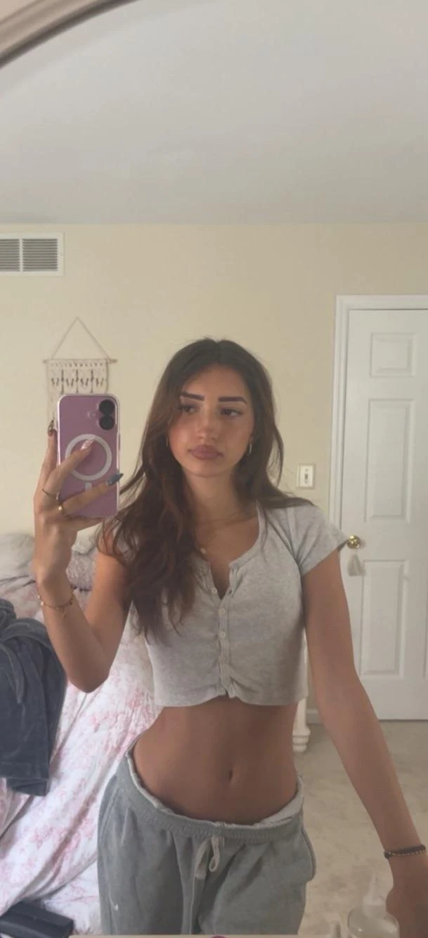 Mirror selfies for life😽
