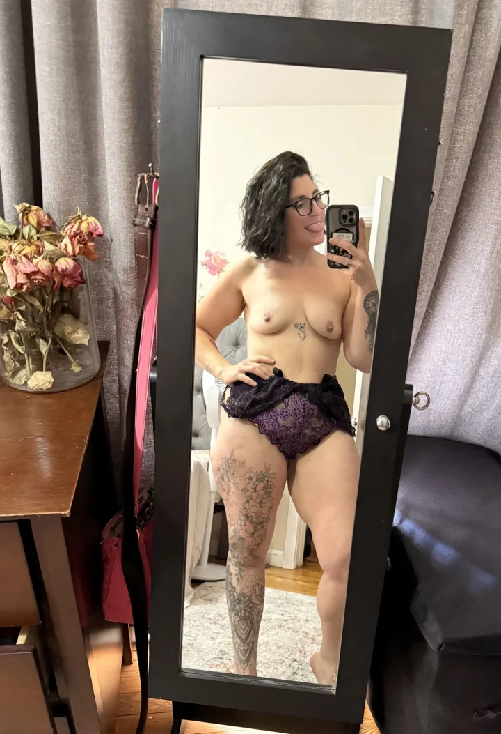 Lace trimmed panties picture of Bellaaf