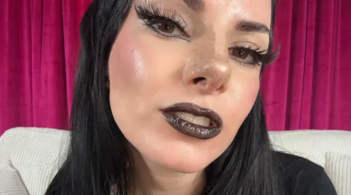 Parted lips picture of ✨𝕱𝖆𝖗𝖗𝖆𝖍 𝖉𝖊 𝕽𝖔𝖘𝖘𝖎✨