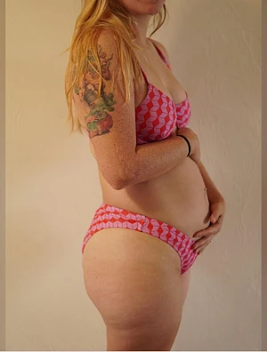 Burping Queen's pic #3