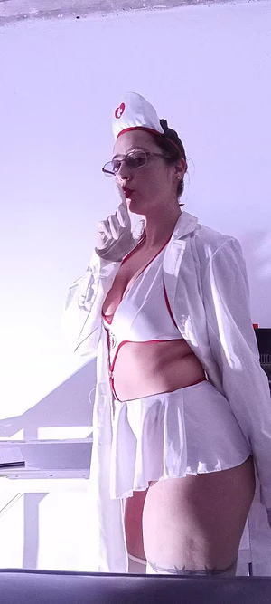 Stay silent while the doctor does her work