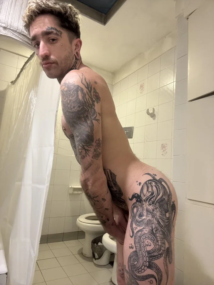 I like to show my body