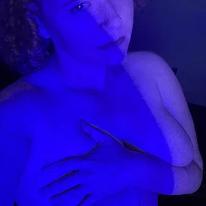 Need some bigger hands to help with these 🍒