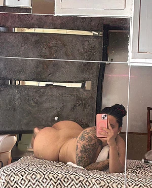 This is just a preview 😏… on my page you can find the hottest videos 🔥. I'll be waiting for you there 💋
