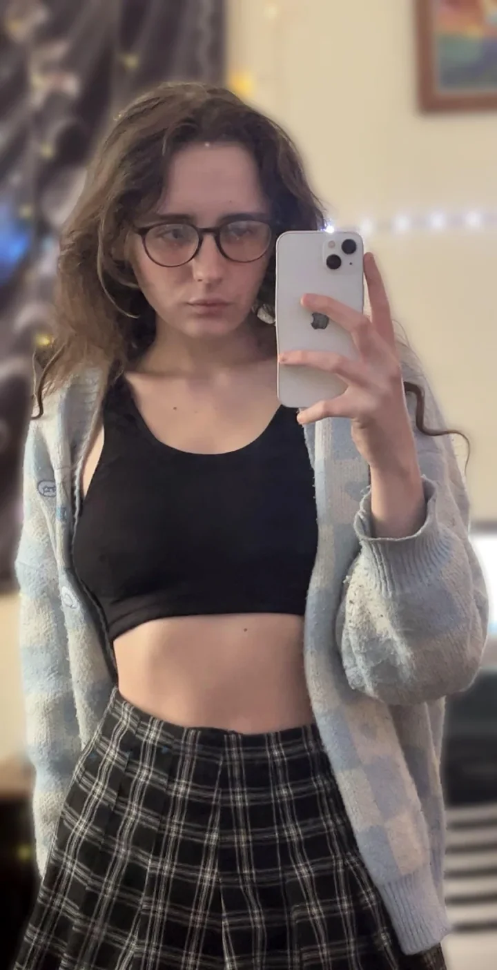 :3