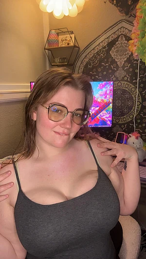 Should i start streaming games?🍒