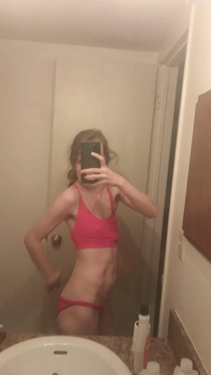 I'm a dirty blonde with curly hair. – Underwear only picture of Kinky Switch Kitten (@kskitten)