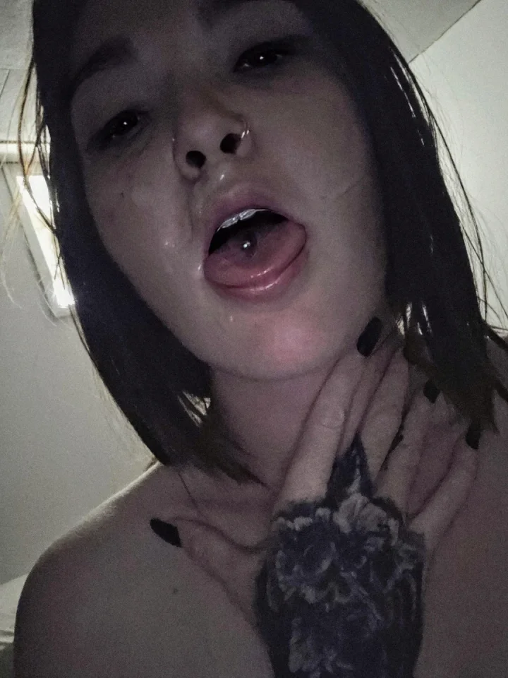 Deadly pretty 🖤