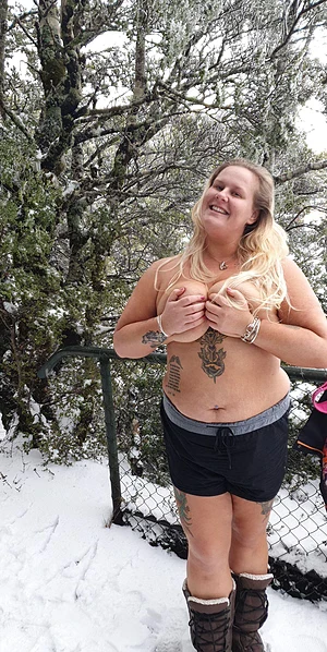 Topless scenic bbw