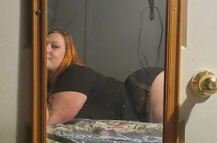 Plz don't judge the background I was at my situationships place filming 😂