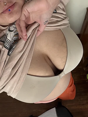 BBW that loves showing off all these incredible curves