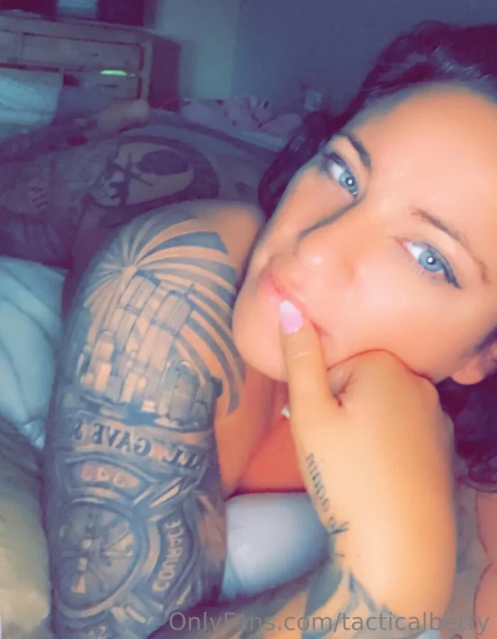 POV: I'm waiting for you in bed like this
