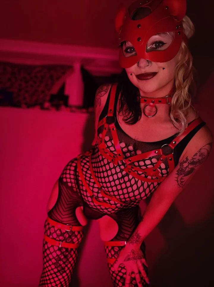 Red room 666