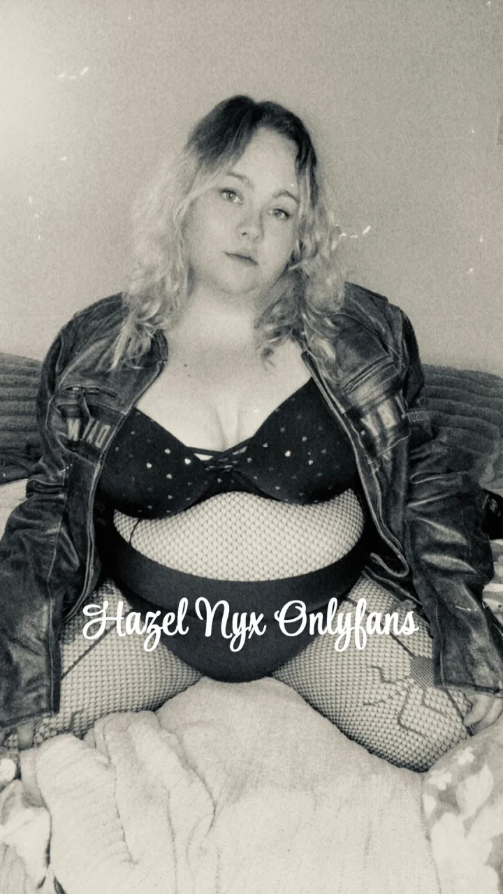 Open clothes picture of Hazel Nyx