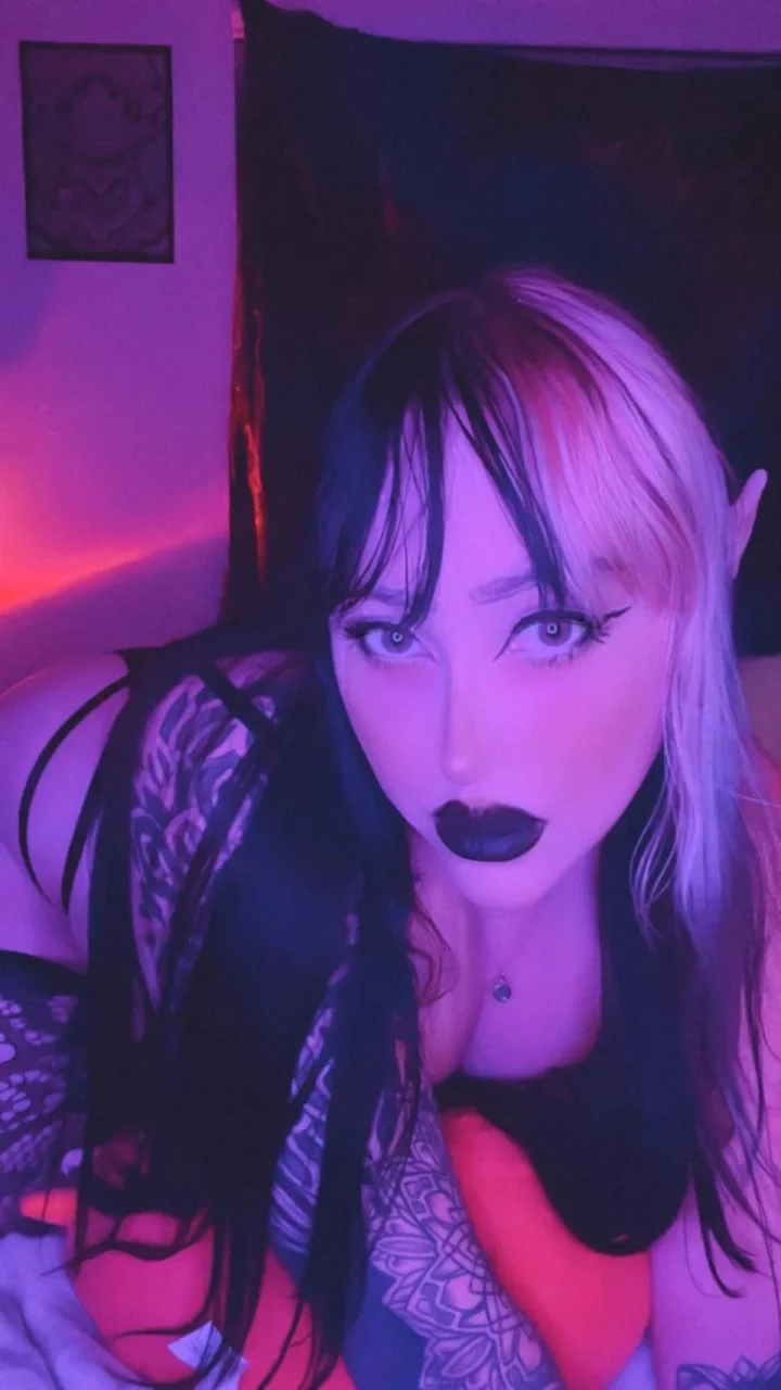 the elf ears stay on ;)