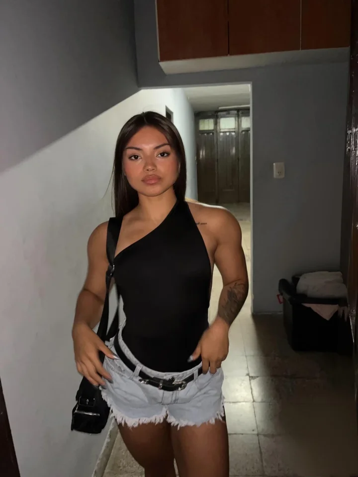 I wonder if there are any guys who like medium boobs?