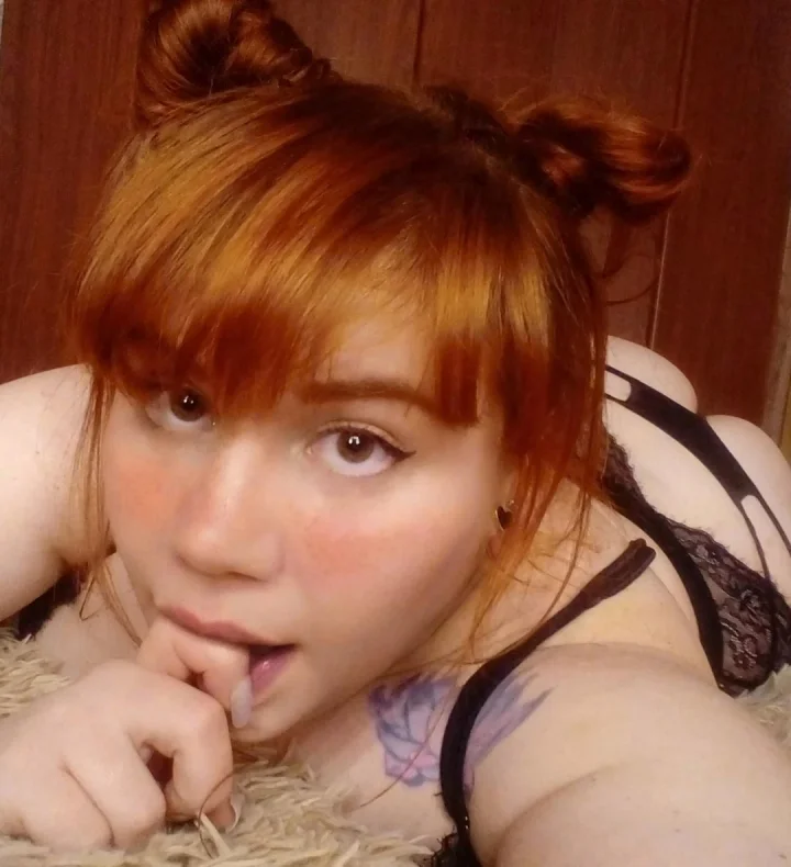 Come with me to play in bed.