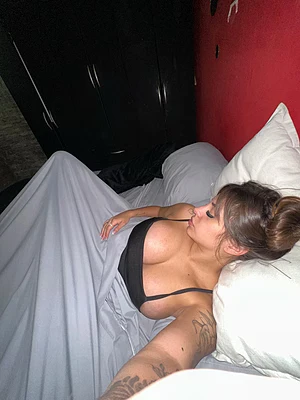 Who wants to come to bed with me?