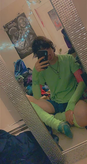 Cum play with me 🥺🧸💦