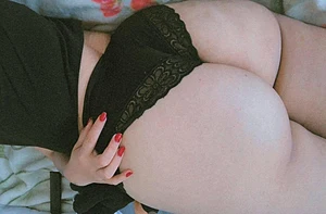24yo Latina with a big ass and a naughty side 🍑🇲🇽