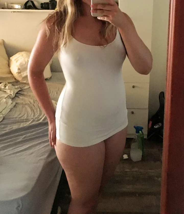 Naughty girl down for some fun today 😋