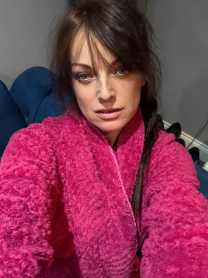 Join me where the robe is off !