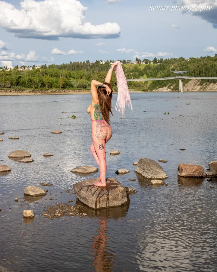 Cum join me by the river 💦