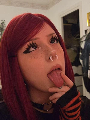 hii!! Do you guys like ahegao? ;33 tell me bellow ❤️(,,>﹏<,,)❤️