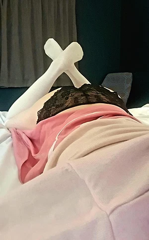 Crossdressing Femboi now on OF!
