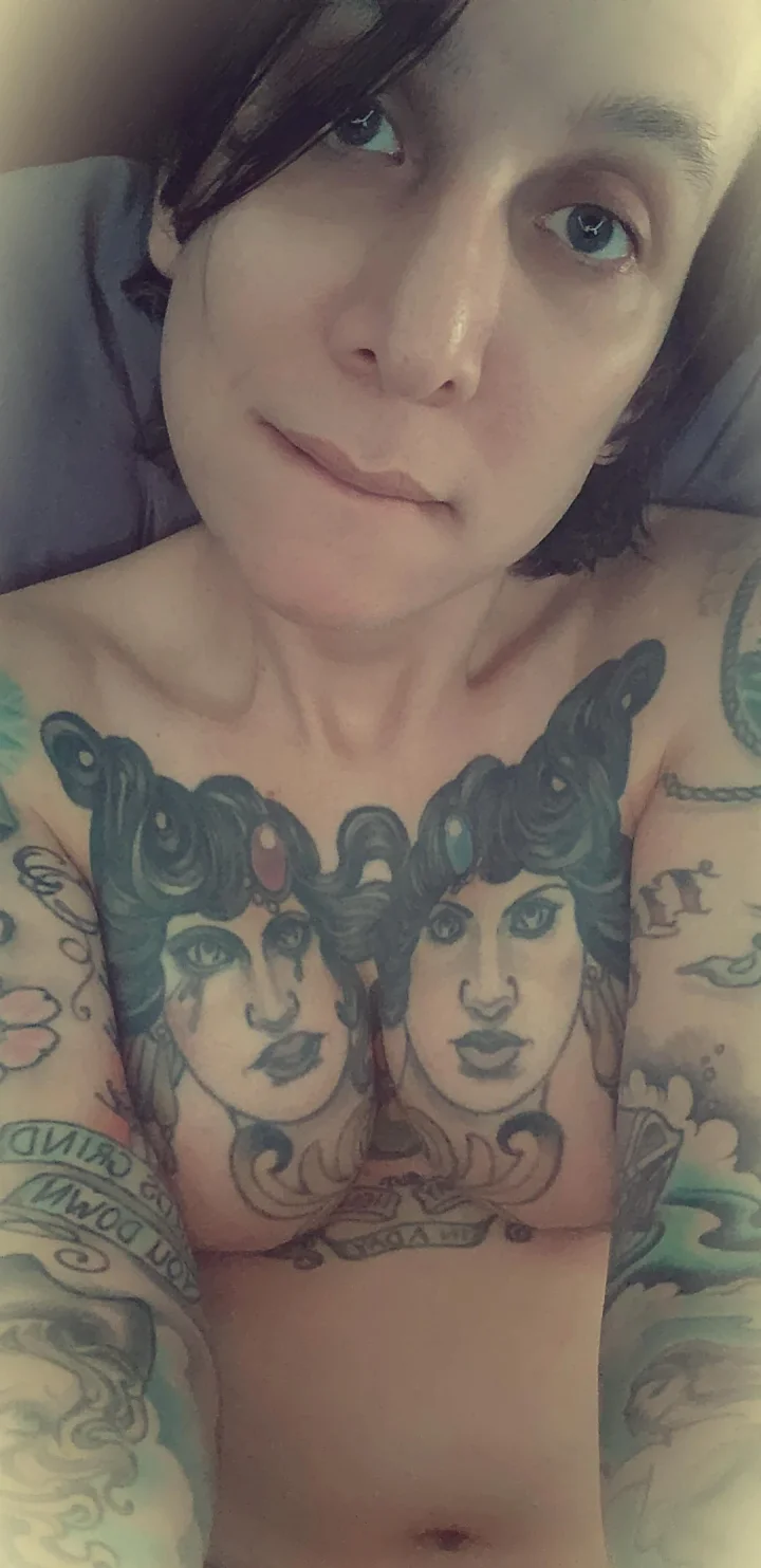 come cuddle?