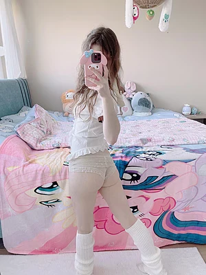 A jaw dropping fashion