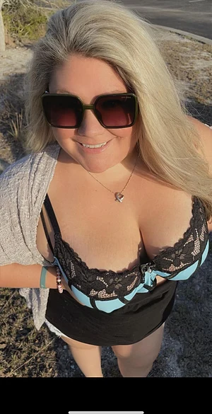 Eliza's pic #3