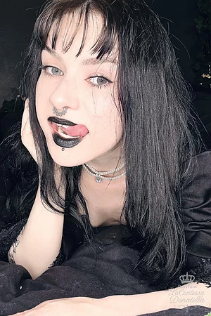 I'm not your average porcelain doll, Darling.❤️‍🔥