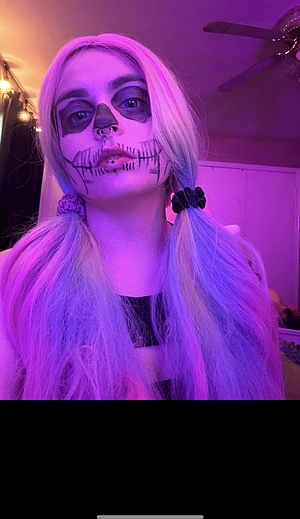 Spooky szn means discounts! // rosee_georgia