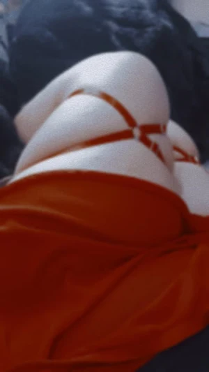 I want a daddy who likes fetishes 😈