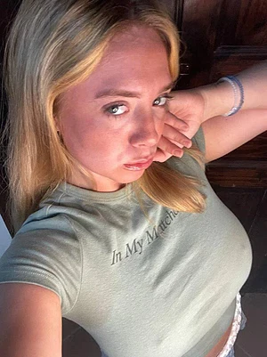 Gabyy's pic #4