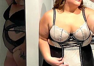 Peek a boo… two is better than one😈