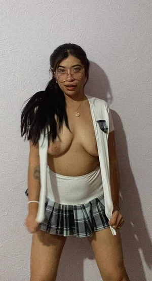 Class is over… but I still need a private lesson. 😏💋 Who’s ready to teach me a thing or two?