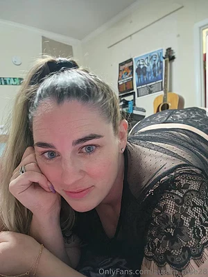 You like the way I look at you?