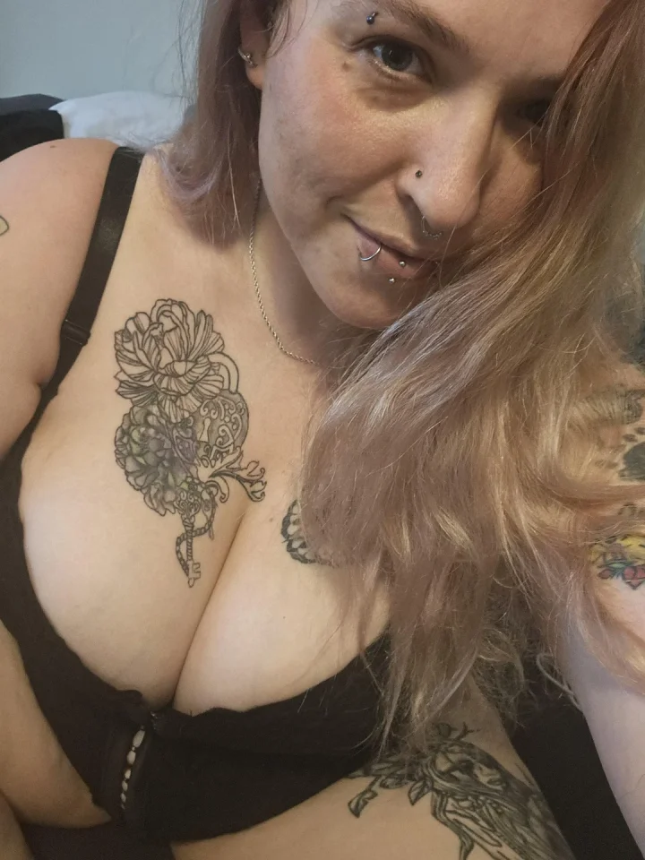 Come play with me 😈