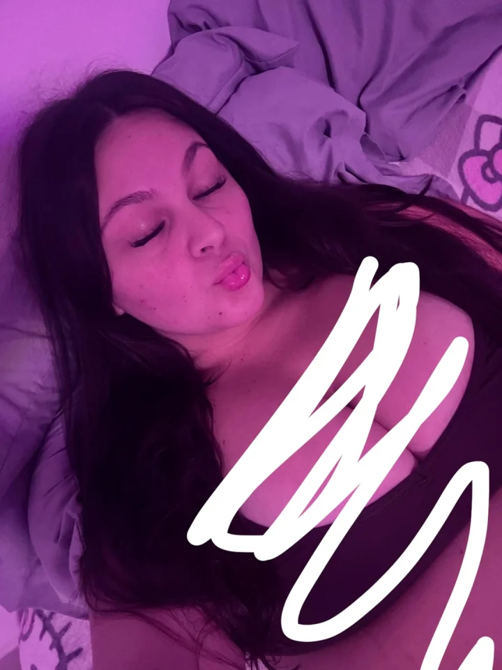 Parted lips picture of Mack 🤍